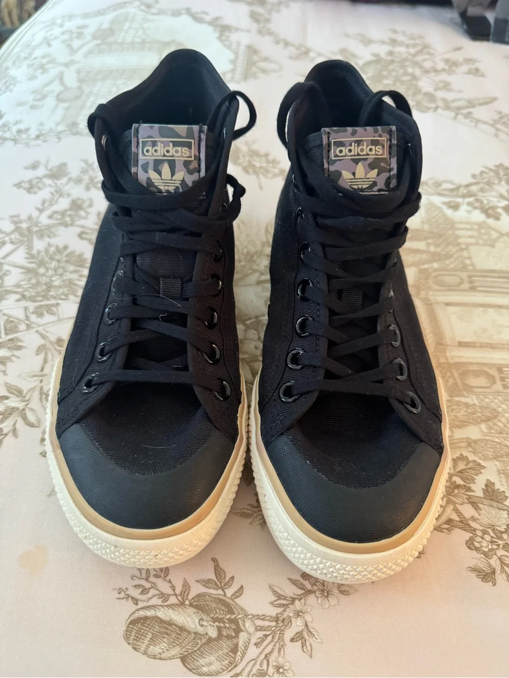 Adidas 6.5 Nizza Trek Black Magic Beige Trek Athletic Shoe Sneaker Y2K Festival